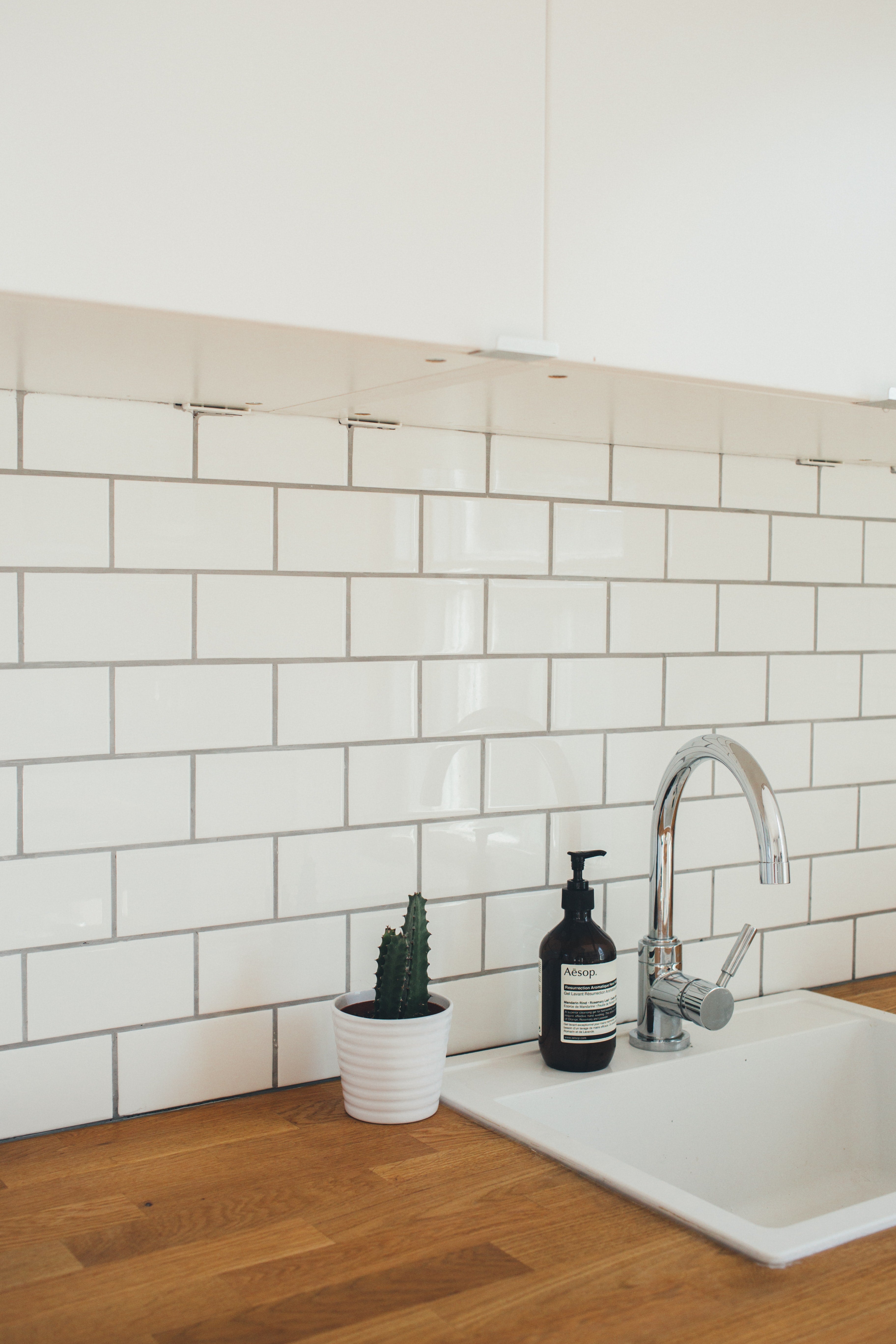 Transform Your Space with Effortless Elegance!